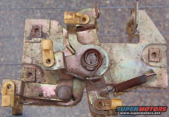 Center Mechanism.JPG